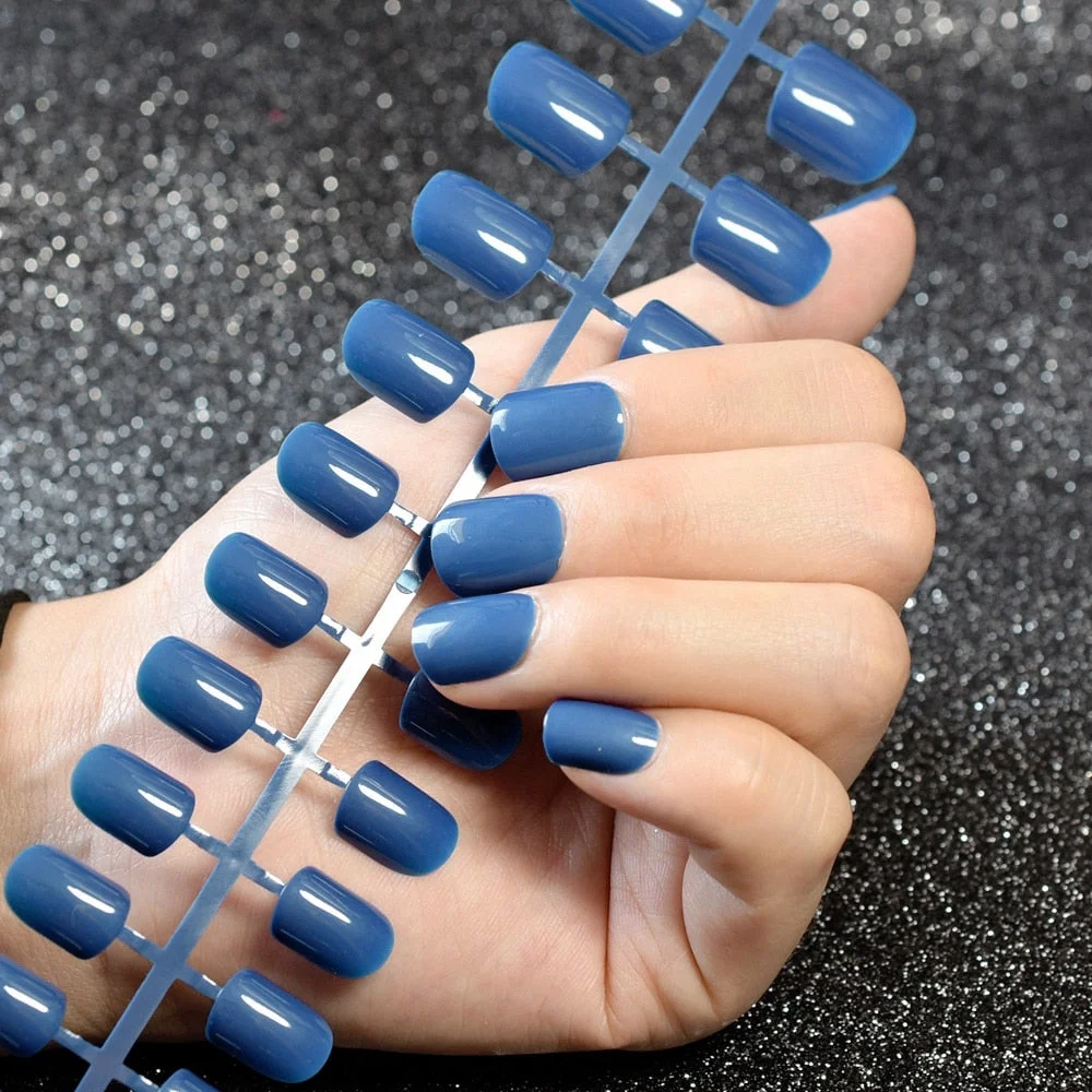 Shine Light Chocolate Color Brown 24 Pcs Sweet Candy Short Purple Red Artificial False Fake Nails Full Wrapped Tips-Nail Inspo