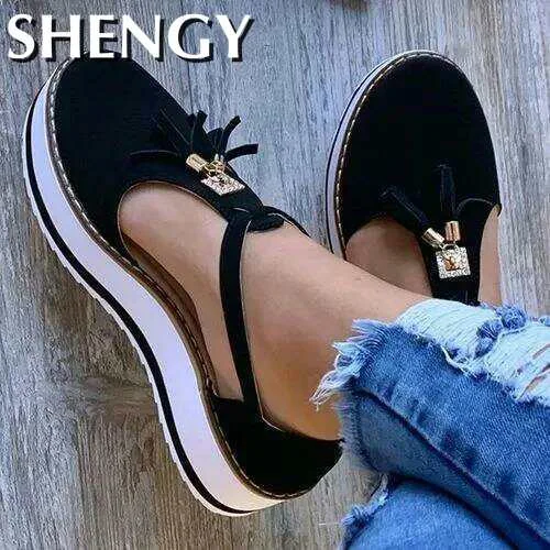 2020 Tassel Women Shoes Sandals Summer Flat Shoes PU Leather Gladiator Luxury Shoes Women Designers Zapatos De Mujer Fringe