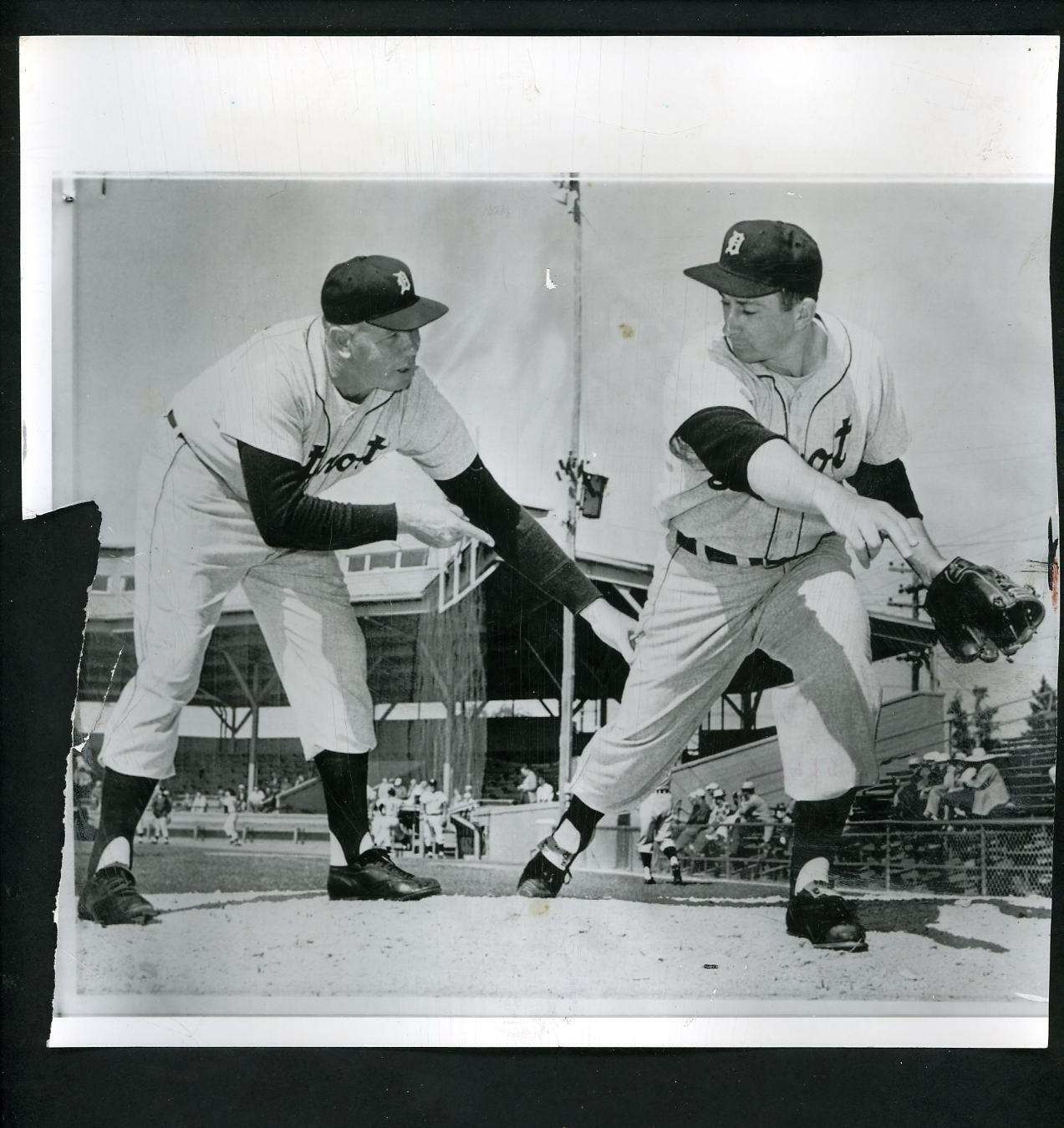 Tom Ferrick & Ray Narleski Tigers Spring training Lakeland 1960 Press Photo Poster painting