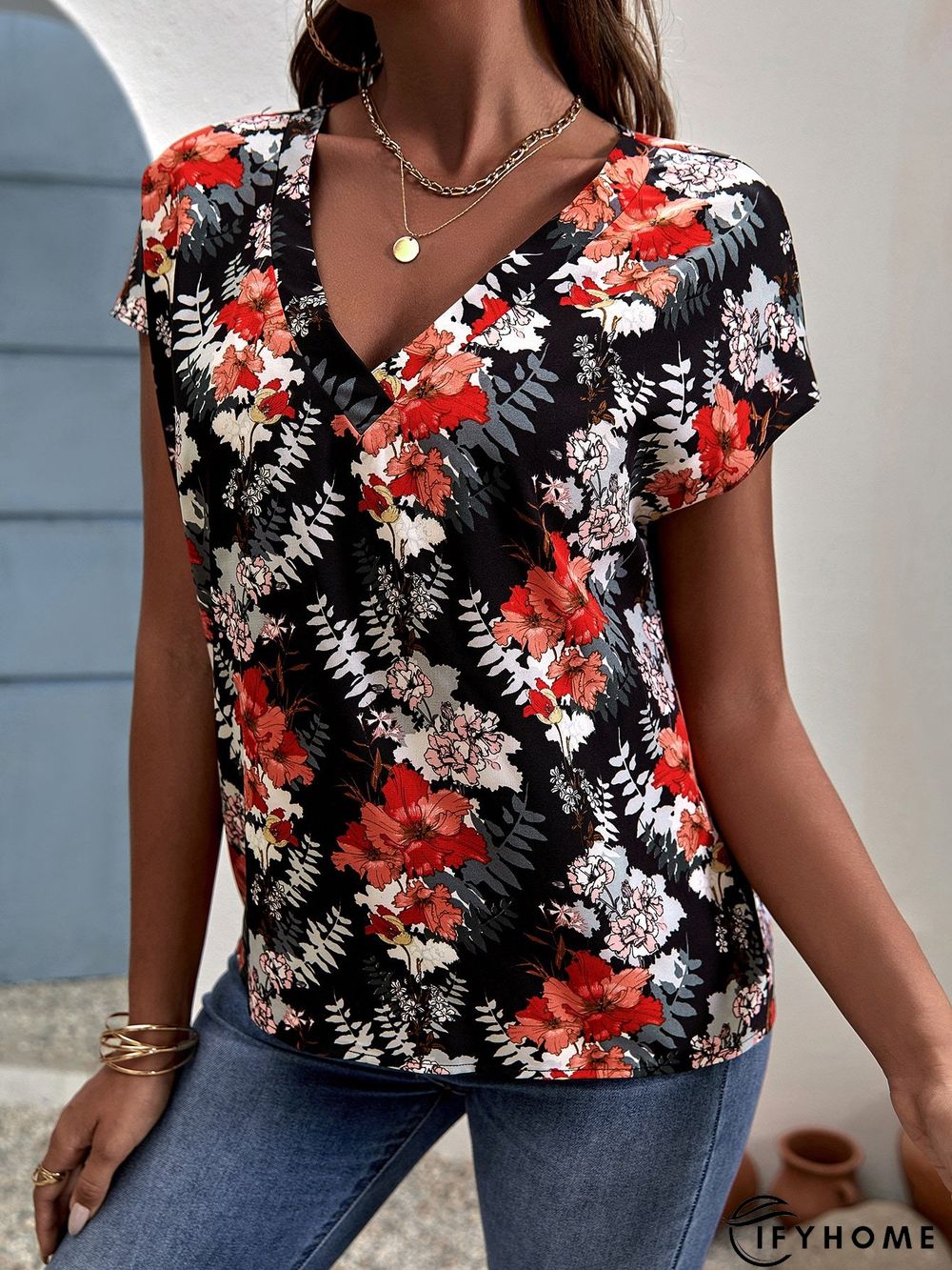 Regular Fit V Neck Casual Floral T-Shirt | IFYHOME