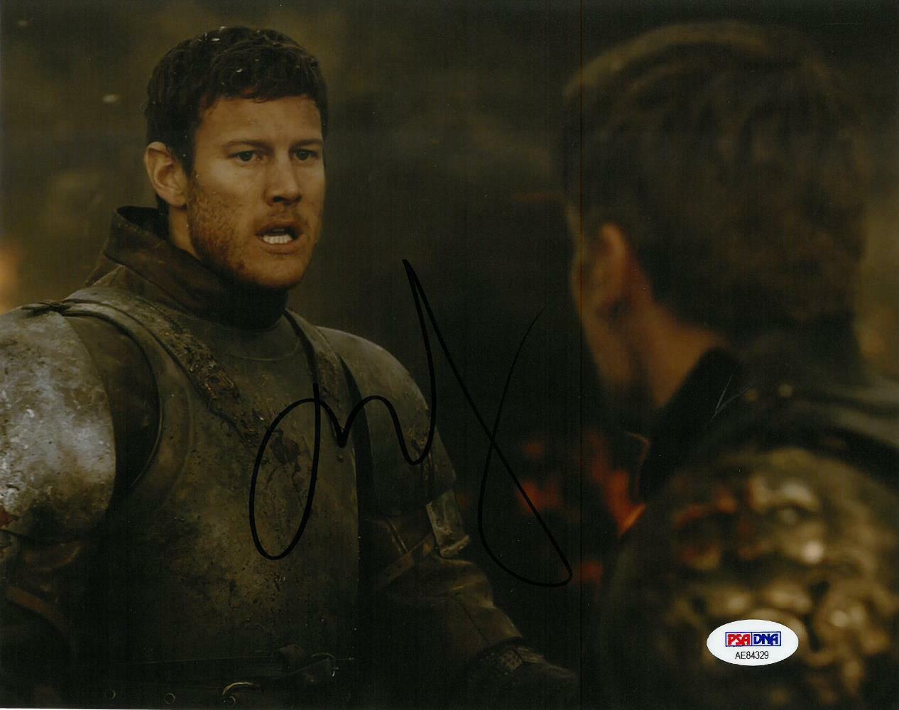 Tom Hopper Signed Game of Thrones Autographed 8x10 Photo Poster painting PSA/DNA #AE84329