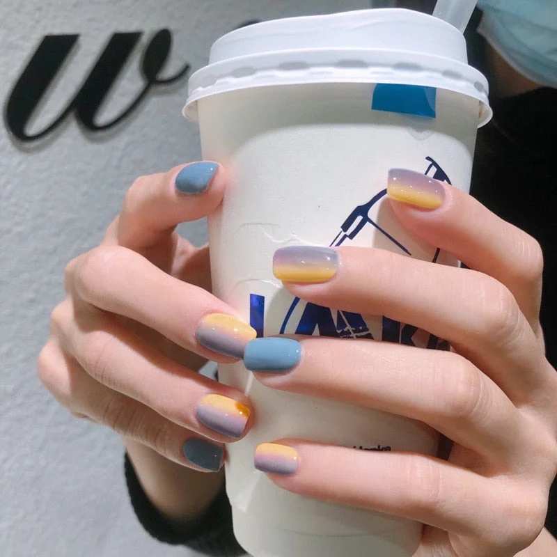 24pcs Wholesales Fake Nails For Women Light Color Solid Color Short Nail Tips Fingernail DIY Nail Art False Nails with Glue-Nail Inspo