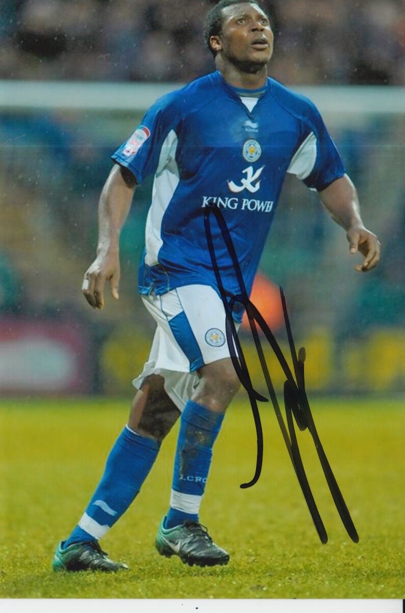 LEICESTER CITY HAND SIGNED YAKUBU 6X4 Photo Poster painting.
