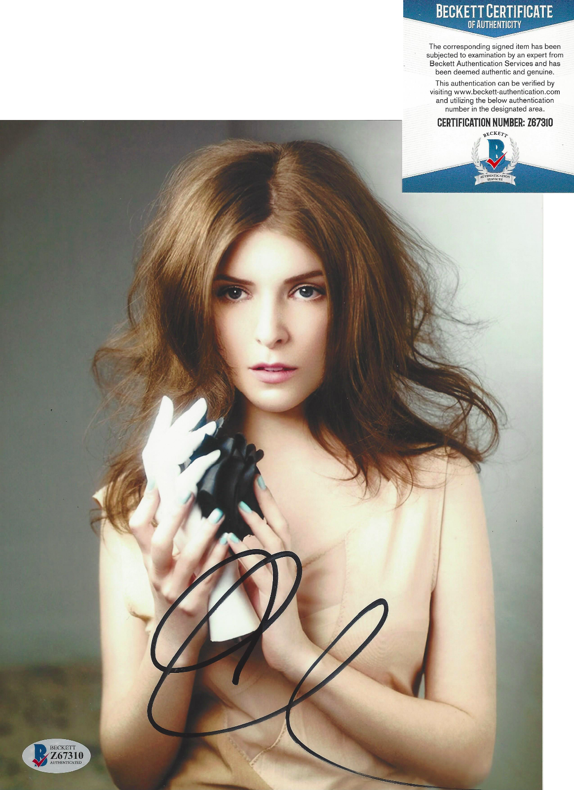 ANNA KENDRICK SIGNED 'PITCH PERFECT' 8x10 MOVIE Photo Poster painting C ACTRESS BECKETT COA BAS