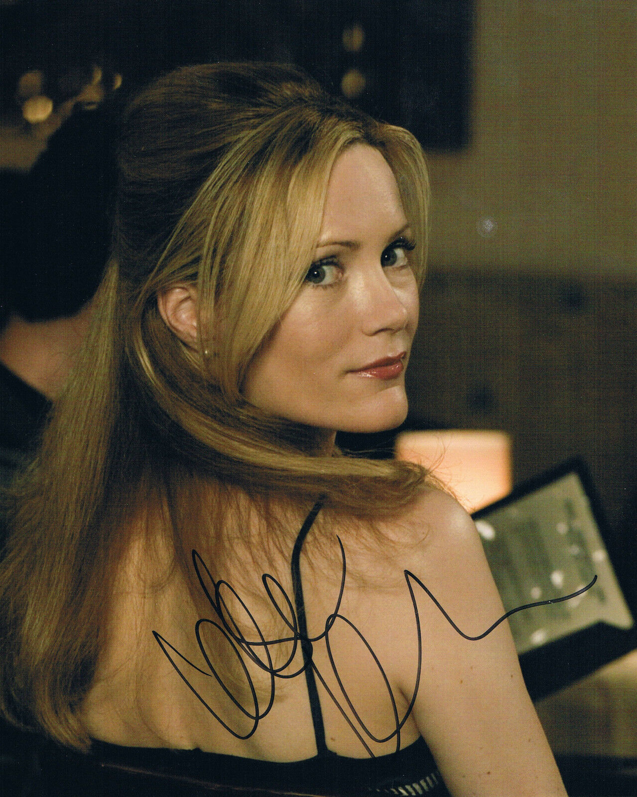 Leslie Mann genuine autograph Photo Poster painting 8x10