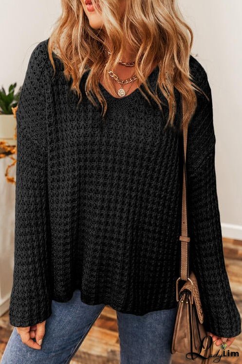 Fashionable and Minimalist Sweater