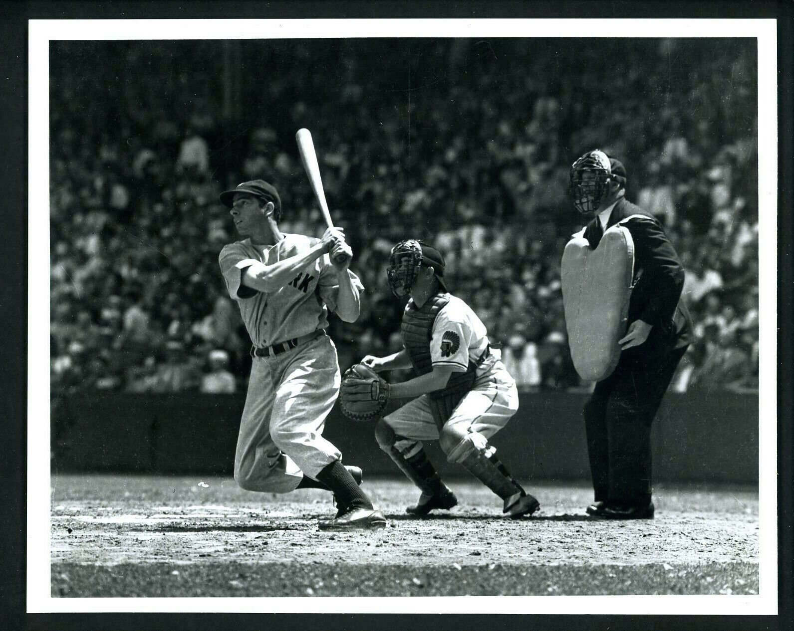 Joe DiMaggio batting hitting streak 1941 Image Type IV Press Photo Poster painting Yankees