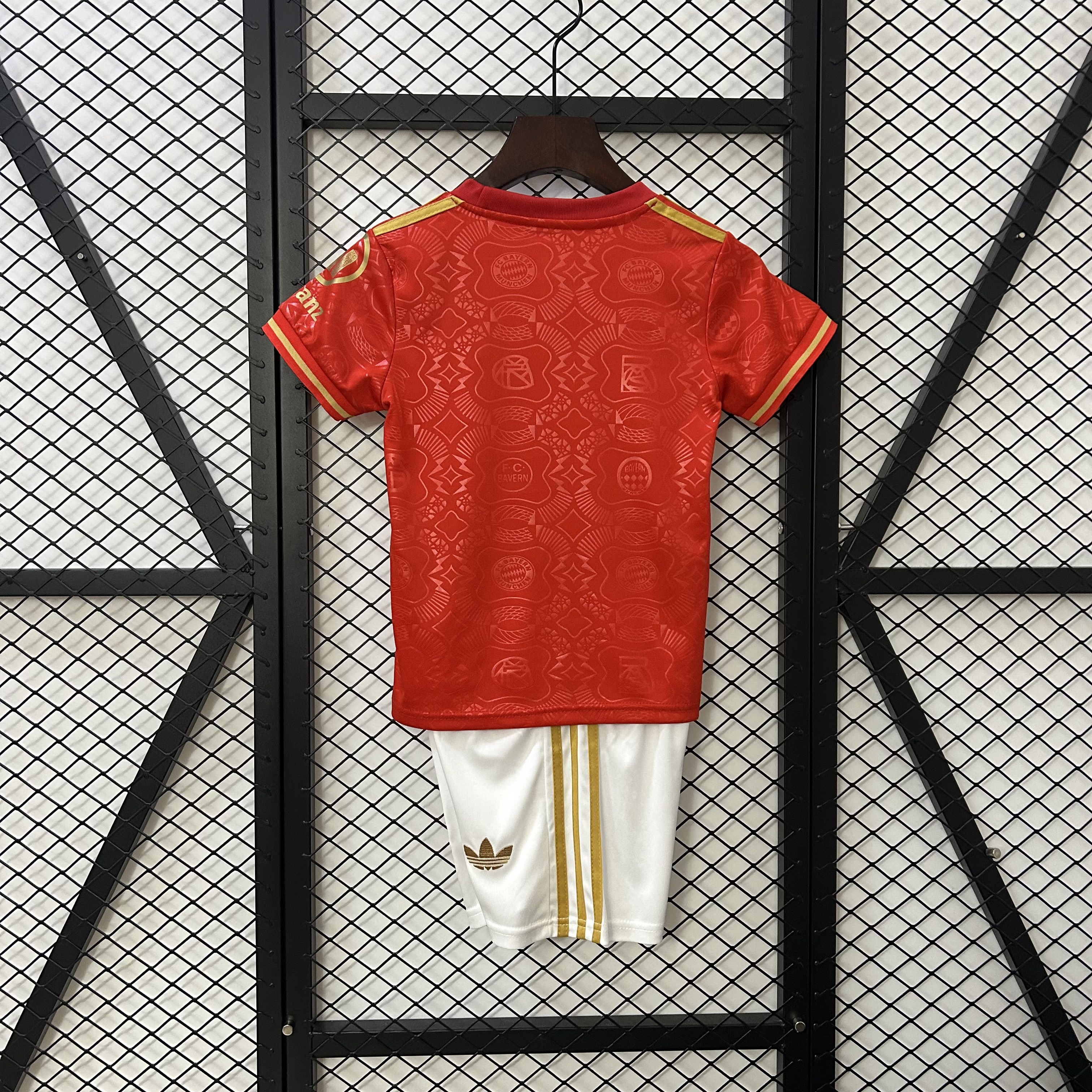 25/26 Bayern Munich 125th Anniversary Kids Kit Football Jersey Thai Quality