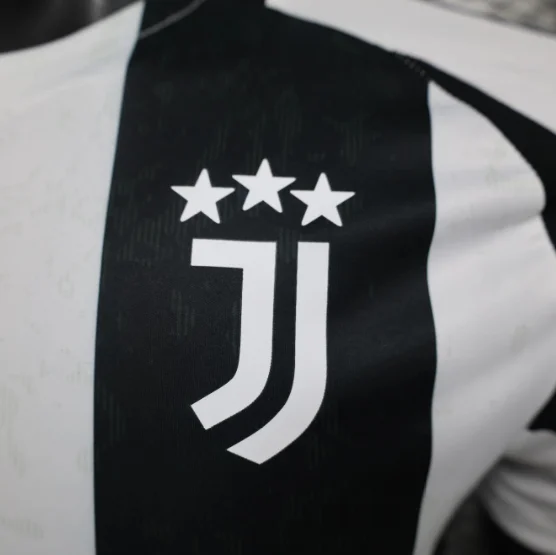 24/25 Juventus Home Player Version Football T-Shirt Thai Quality