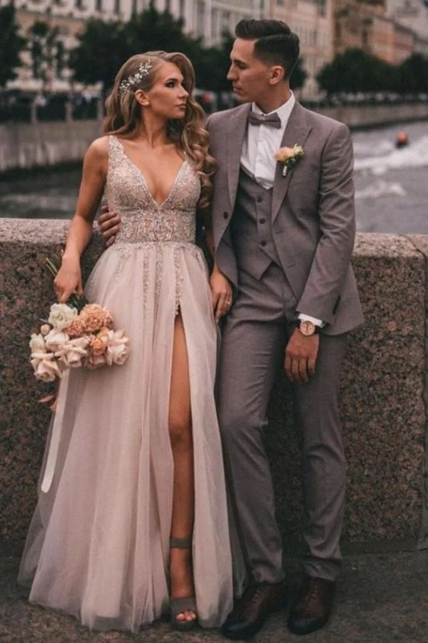 Boho Long A-line V-neck Tulle Lace Wedding Dress With Slit Appliques