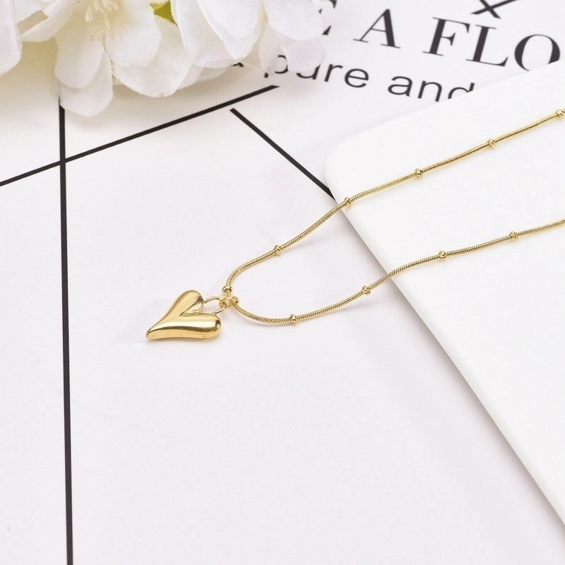 Titanium Steel 18K Gold Plated Elegant Sweet Heart Shape Pendant Necklace