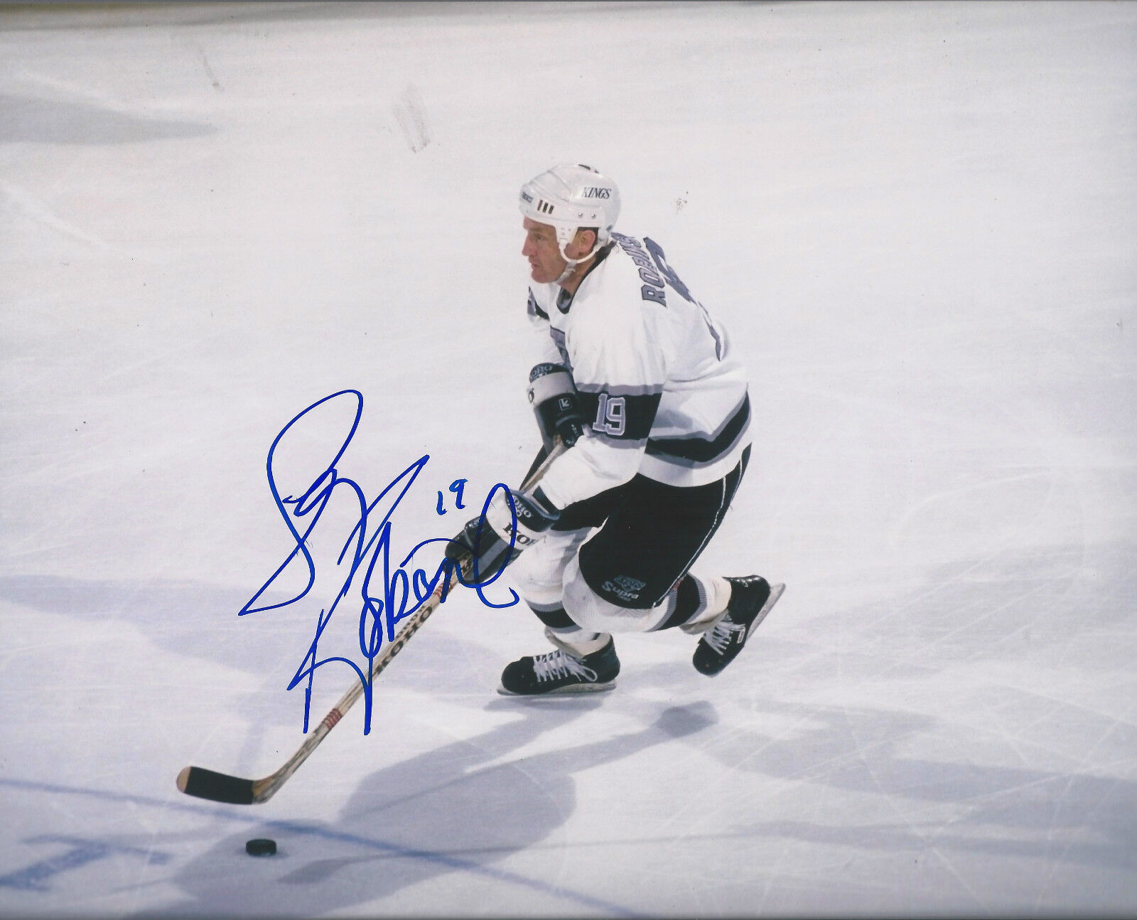 GFA Los Angeles Kings * LARRY ROBINSON * Signed 8x10 Photo Poster painting AD1 COA