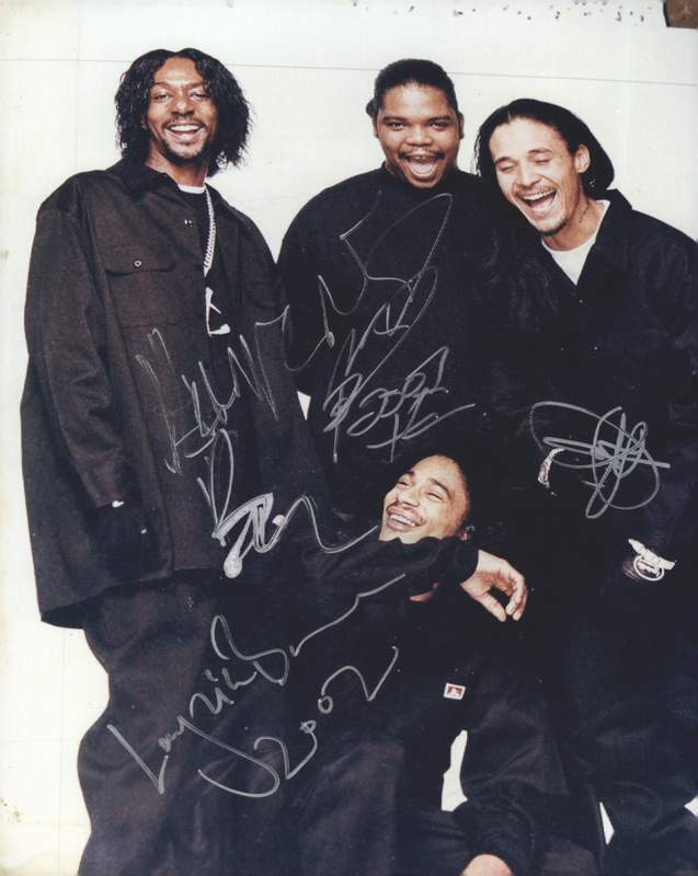 Bone-Thugs N-Harmony authentic signed rap 8x10 Photo Poster painting W/Certificate Autograph 105