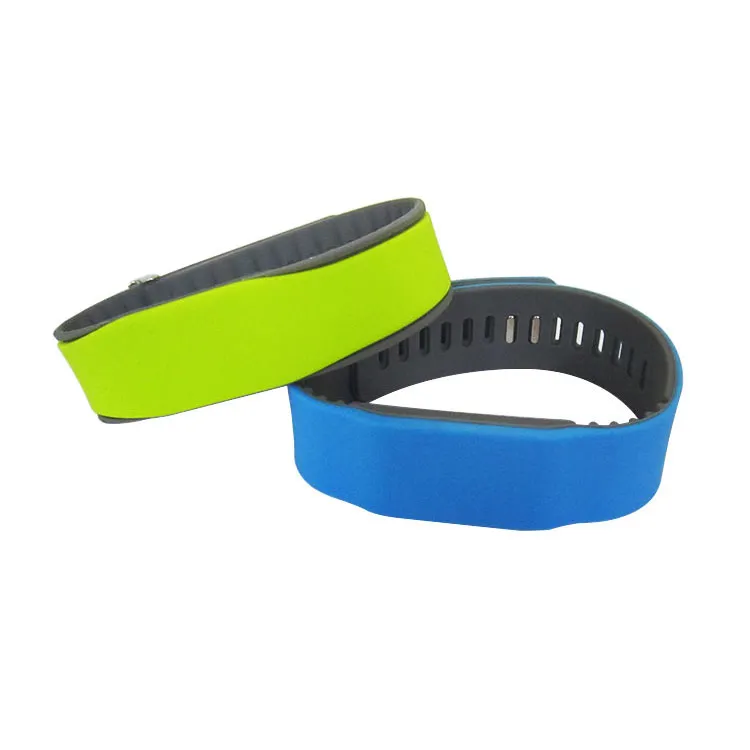 125KHZ EM4200 RFID Smart Watches Adjustable Metal Buckle Silicone Strap Wristband