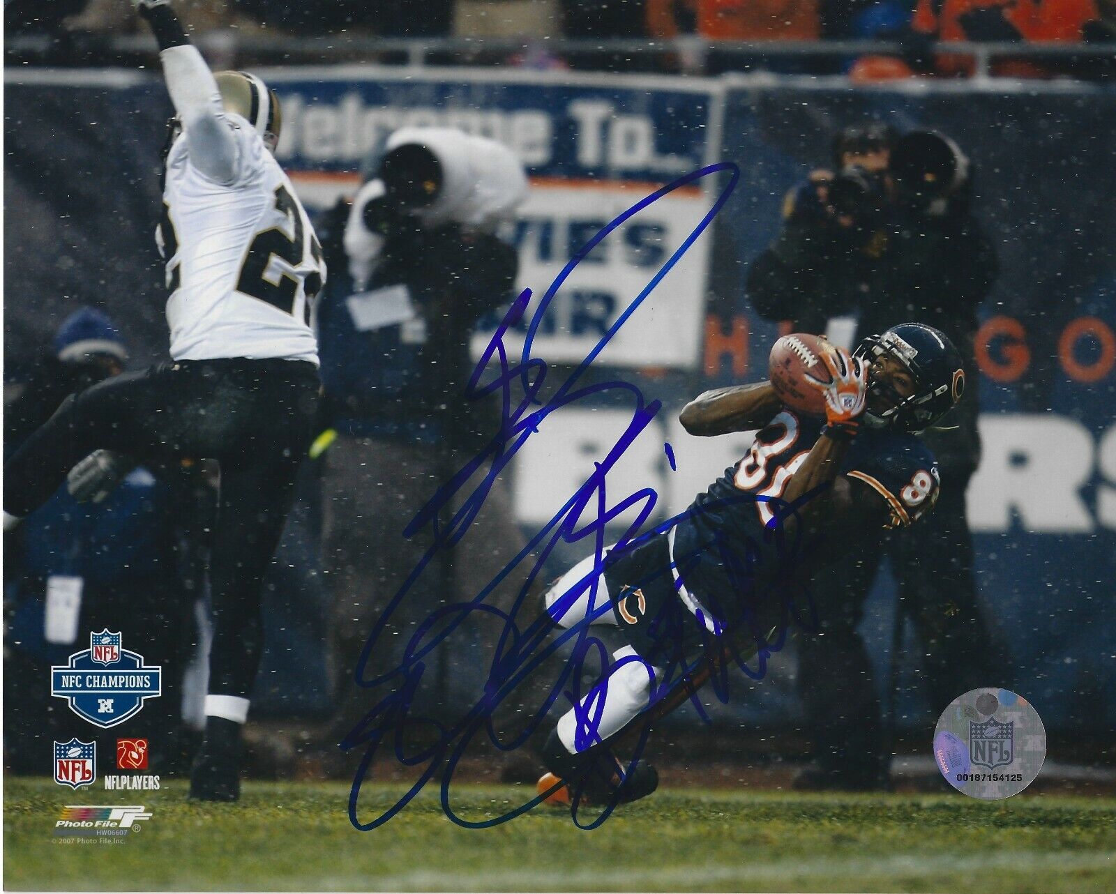 Autographed BERNARD BERRIAN Chicago Bears 8x10 Photo Poster painting w/COA