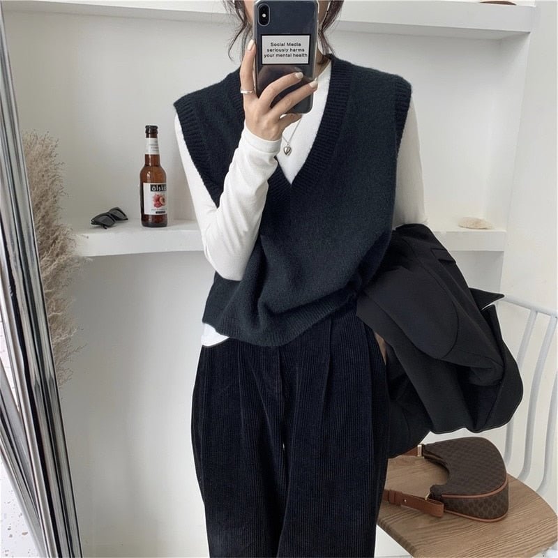 Women Sleeveless Vest Sweater V-neck Knitted Sweater Vest Women 2021 Autumn Loose Preppy Style Pullover Winter Clothing 15994