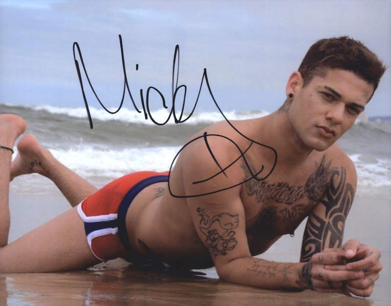 Mickey Taylor signed gay model 8x10 Photo Poster painting -PROOF- -CERTI- (A0005)