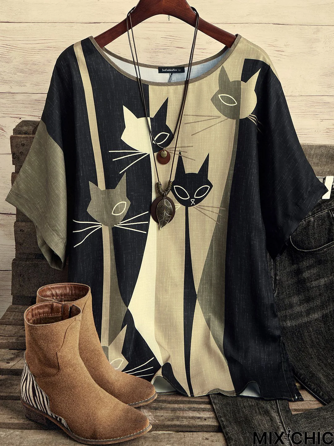 Loosen Color Block Animal Crew Neck Top