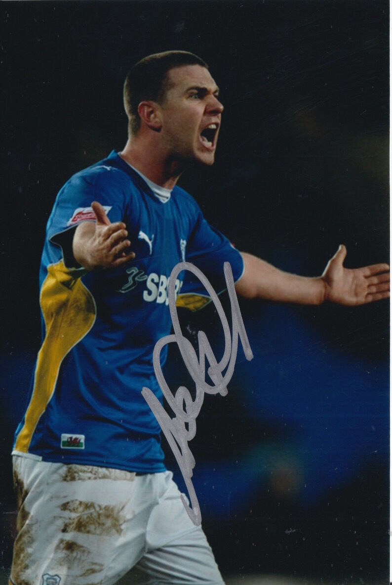 CARDIFF CITY HAND SIGNED ANTHONY GERRARD 6X4 Photo Poster painting 4.