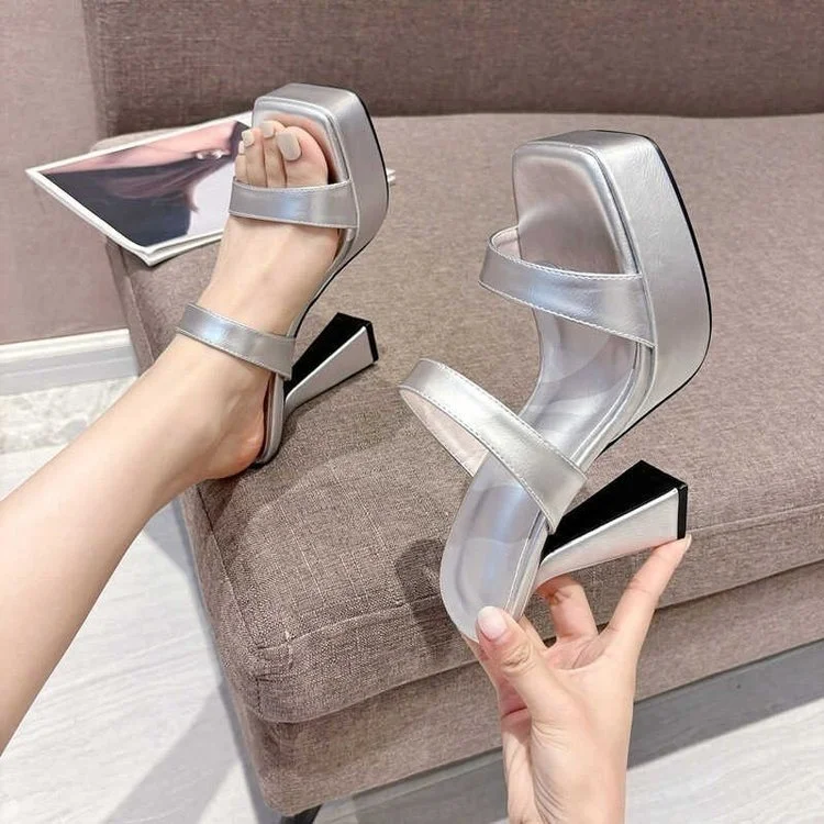 Yyvonne Heel Slippers Women 2025 Summer New Word High Heels Square Head Thick Bottom Cold Slippers