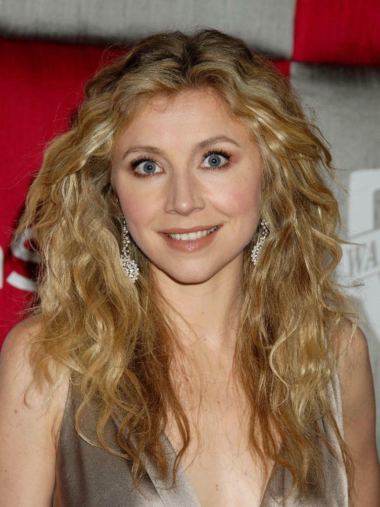 Sarah Chalke 8x10 Picture Simply Stunning Photo Poster painting Gorgeous Celebrity #15