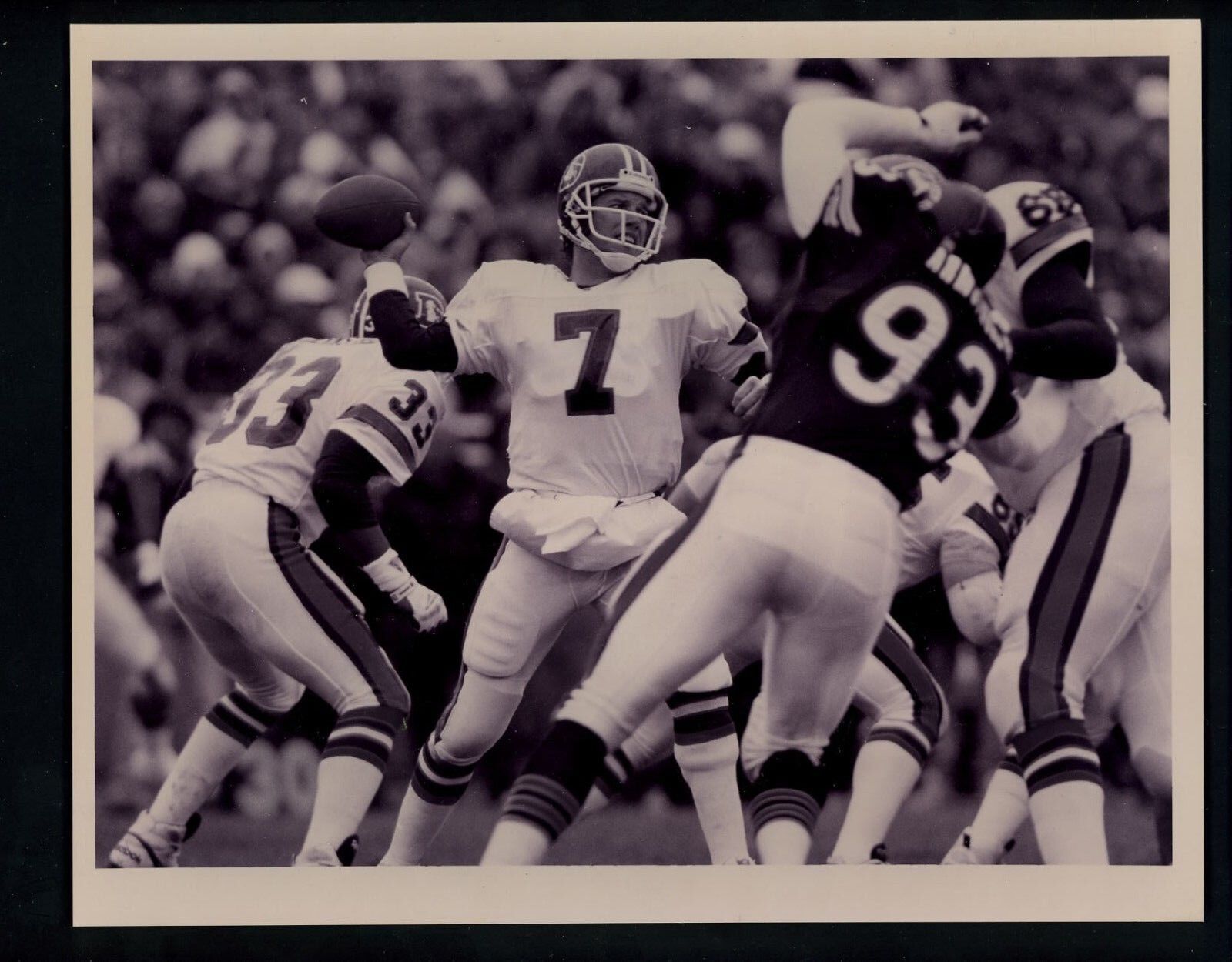 John Elway 1993 Press Photo Poster painting Denver Broncos vs. Chicago Bears at Soldier Field