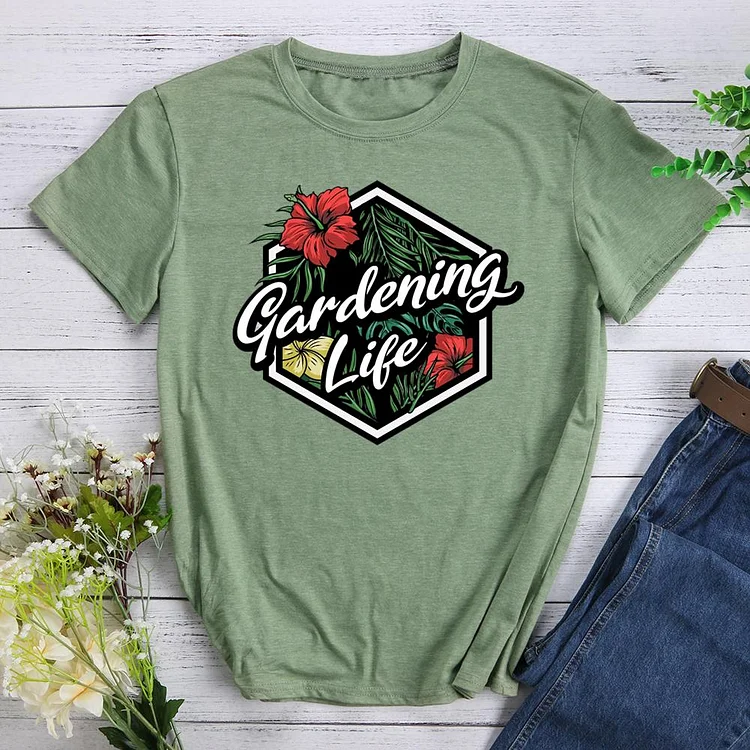 Gardening Life Round Neck T-shirt