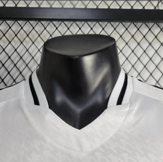 24/25 Real Madrid White Player Version Football T-Shirt Thai Quality