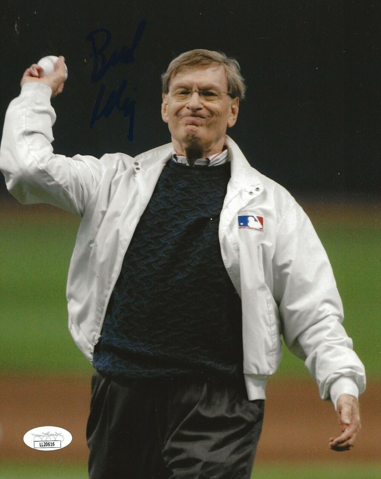 Bud Selig signed MLB Commissioner 8x10 Photo Poster painting autographed HOF 6 JSA