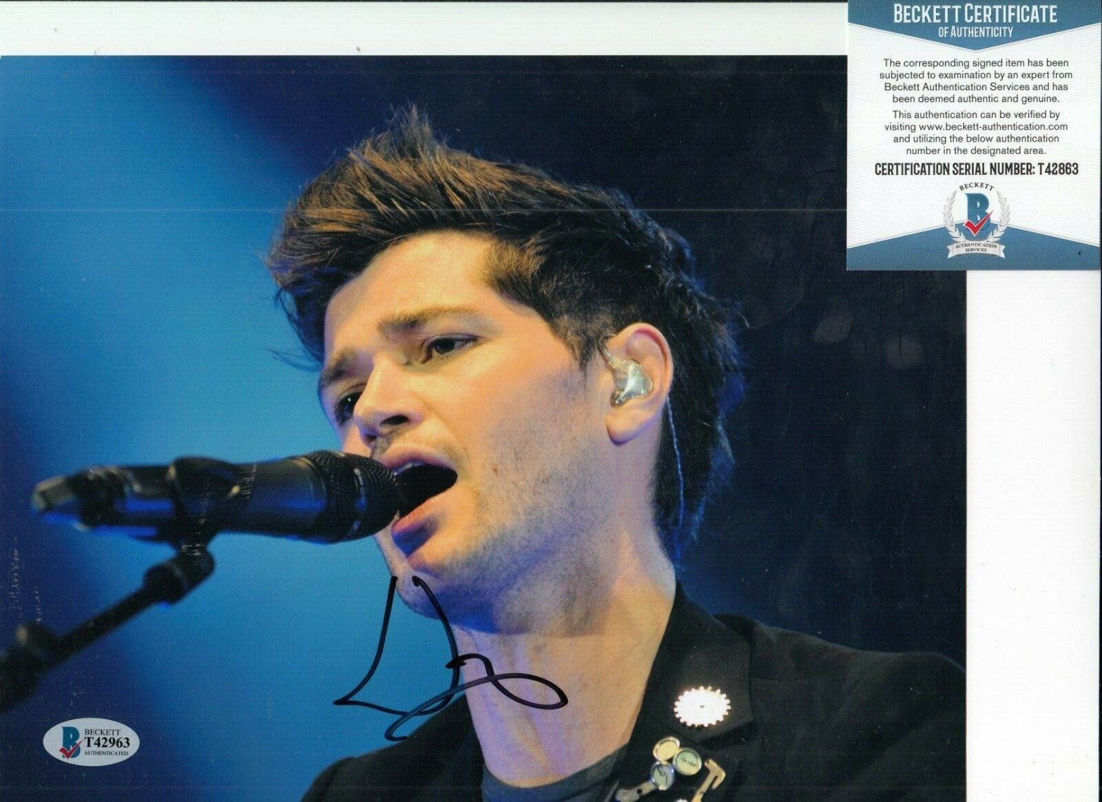 DANNY O'DONOGHUE signed (THE SCRIPT) Hall of Fame 8X10 Photo Poster painting BECKETT BAS T42963