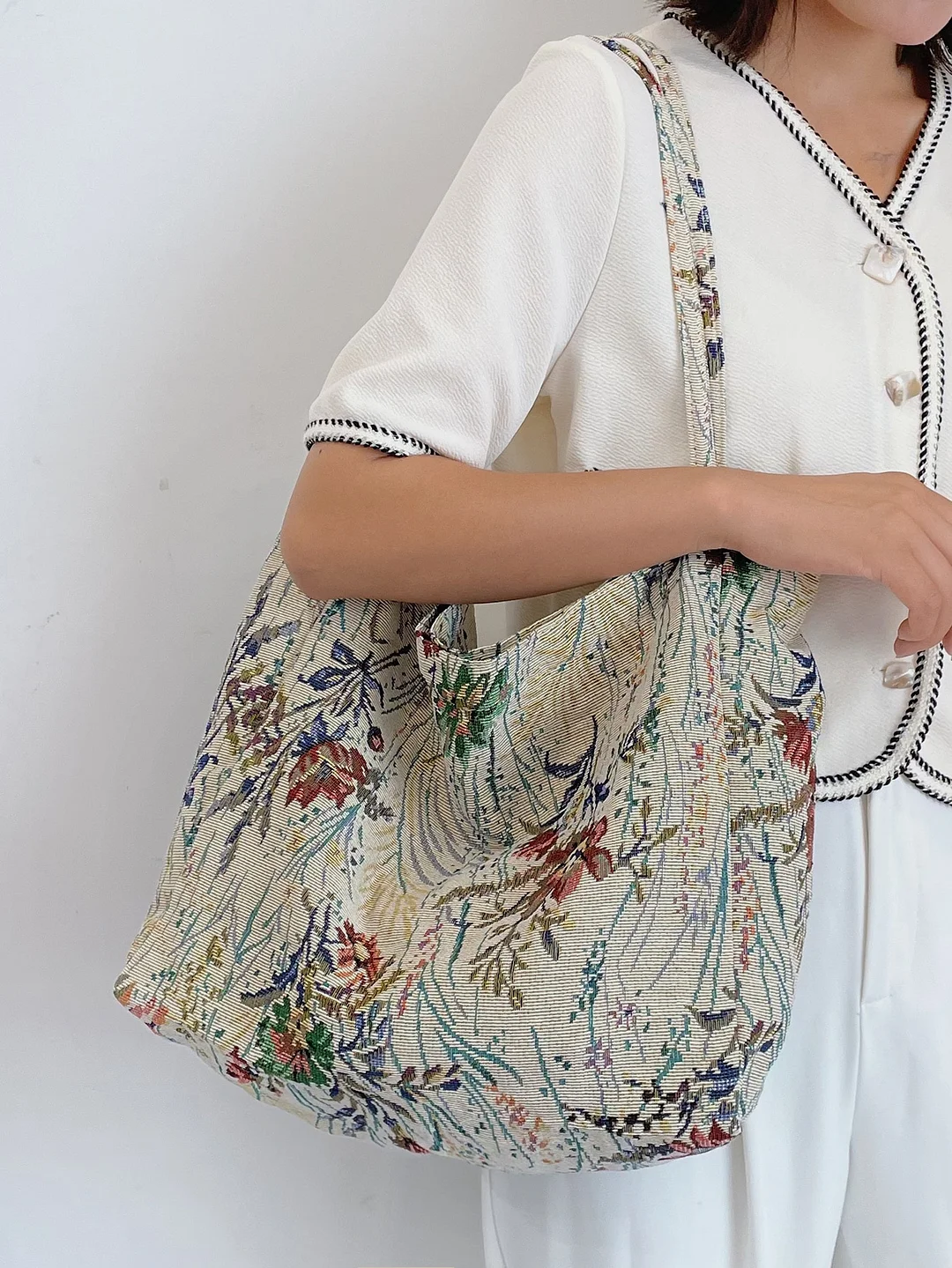 Floral Pattern Shoulder Tote Bag