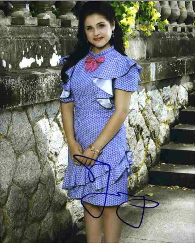 Sarah Jeffery authentic signed celebrity 8x10 Photo Poster painting W/Cert Autograph 354