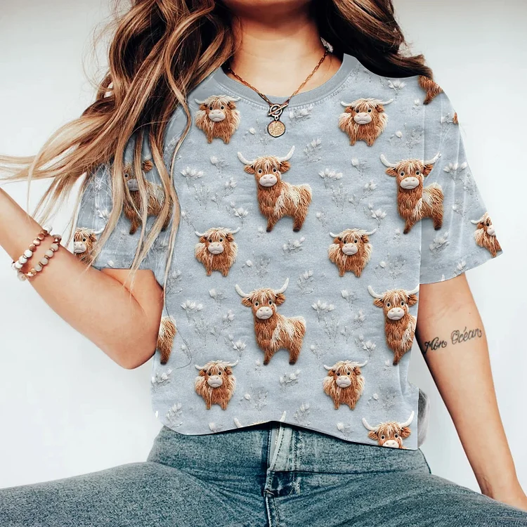 Comstylish Highland Cow Print Crew Neck Casual T-Shirt