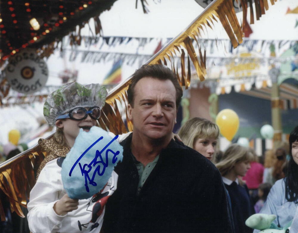 TOM ARNOLD SIGNED AUTOGRAPH 8X10 Photo Poster painting - TRUE LIES, HAPPY ENDINGS, MR. 3000 B