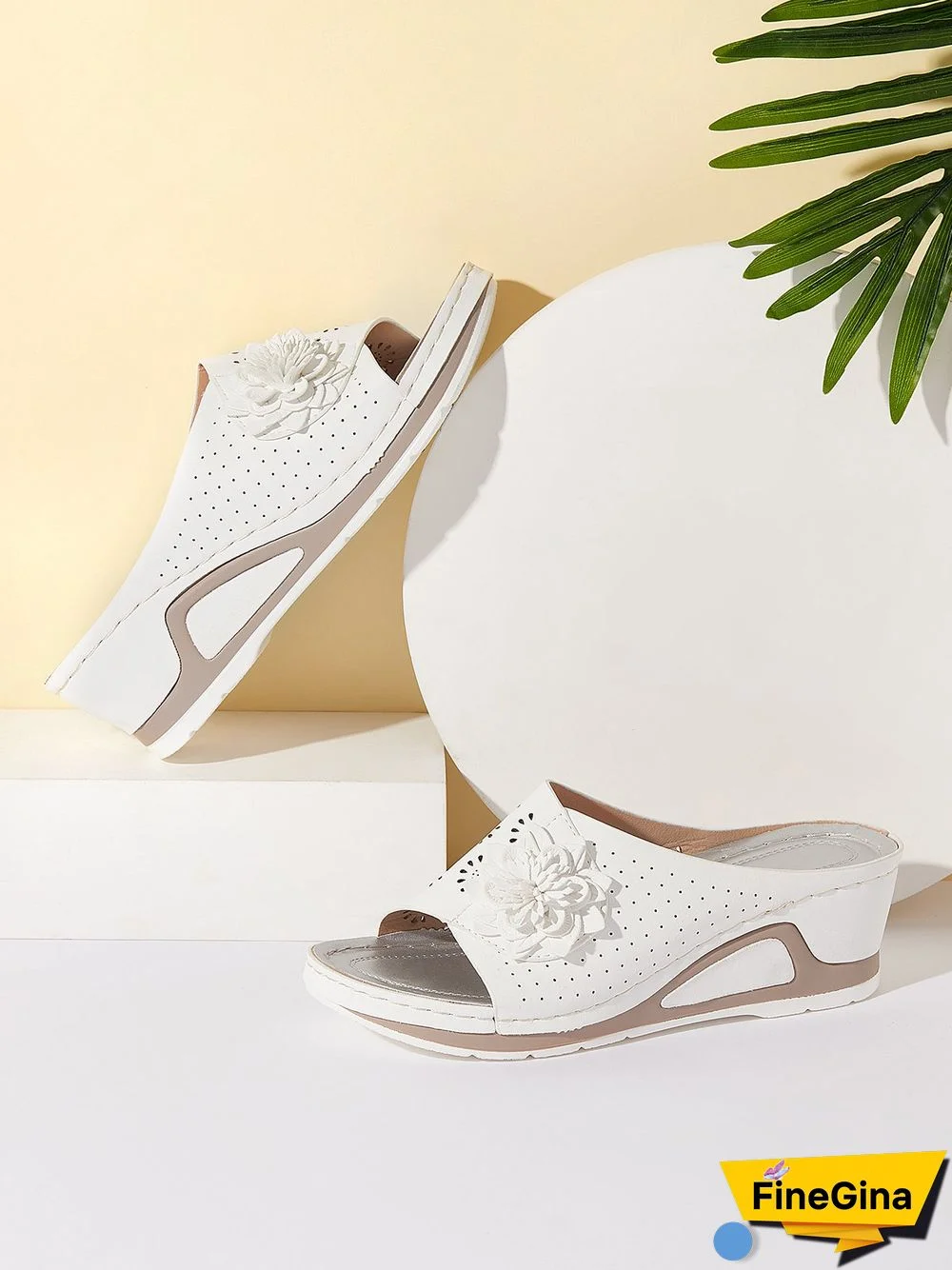 3D Floral Cutout Upper Vintage Bohemian Wedge Slippers