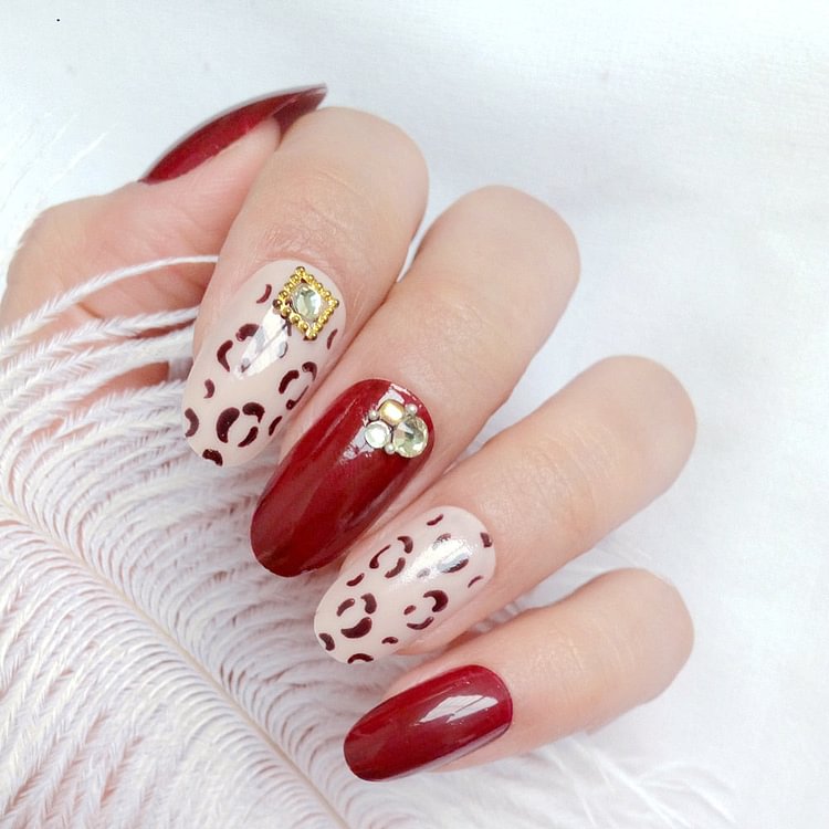 Wholesale Press On Nail Cherry Acrylic Fake Nail Oval Wine Red False Nails 3D Lady Nail Art Manicure Tools With Glue