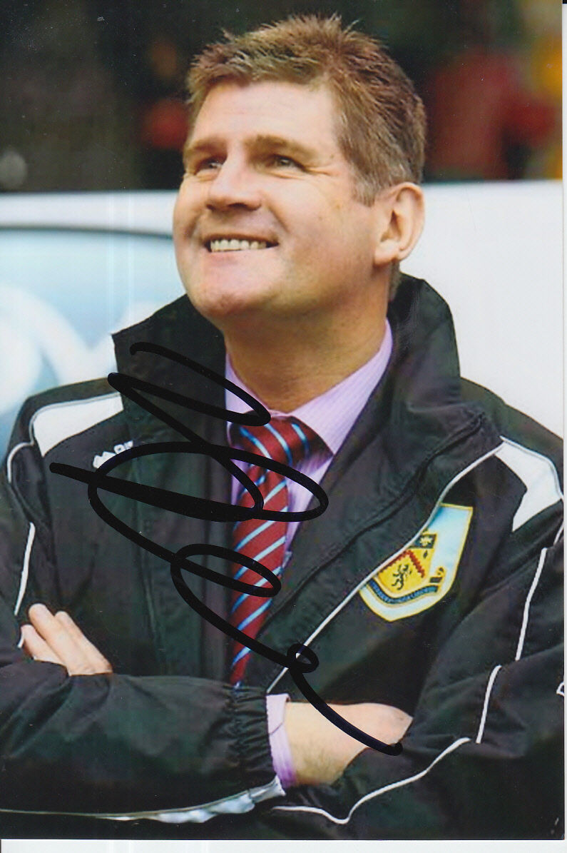 BURNLEY HAND SIGNED BRIAN LAWS 6X4 Photo Poster painting 2.