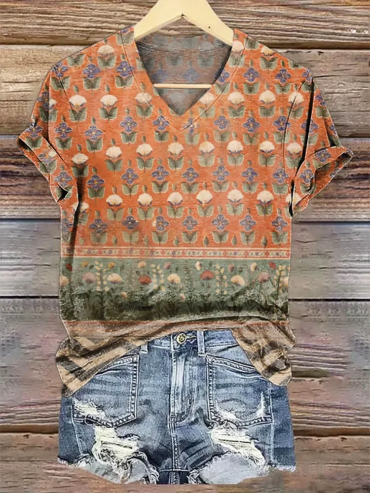 Women's Vintage Floral Collage Art Pattern Print Casual V-neck T-Shirt