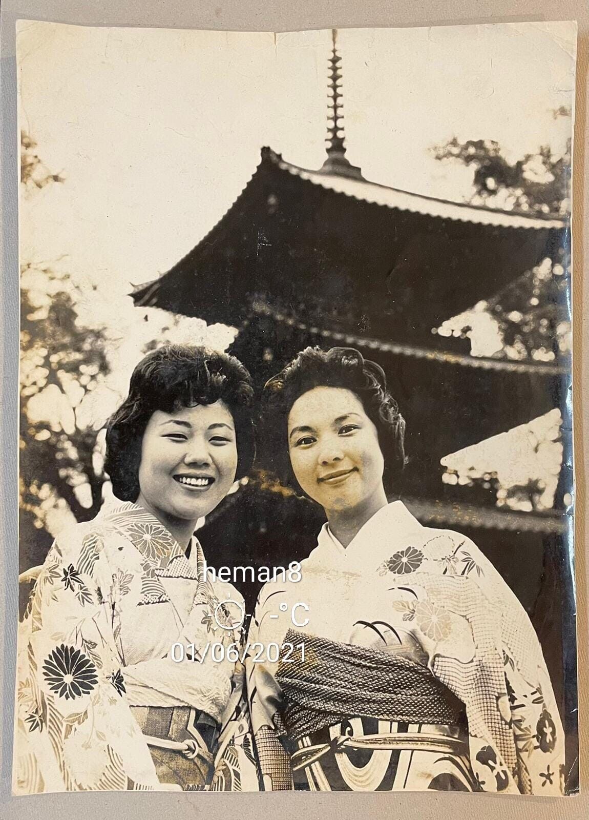 Hong Kong Cathay Pacific Airways large Photo Poster painting on ladies with Kimono in Japan