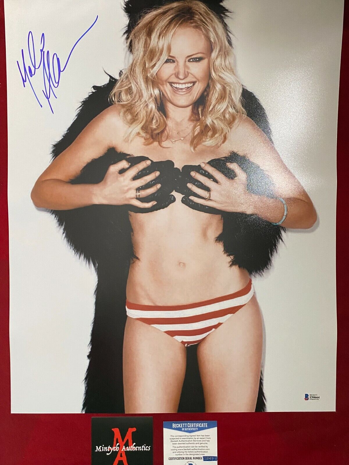 MALIN AKERMAN AUTOGRAPHED SIGNED 16x20 Photo Poster painting! SEXY MODEL! BECKETT COA!