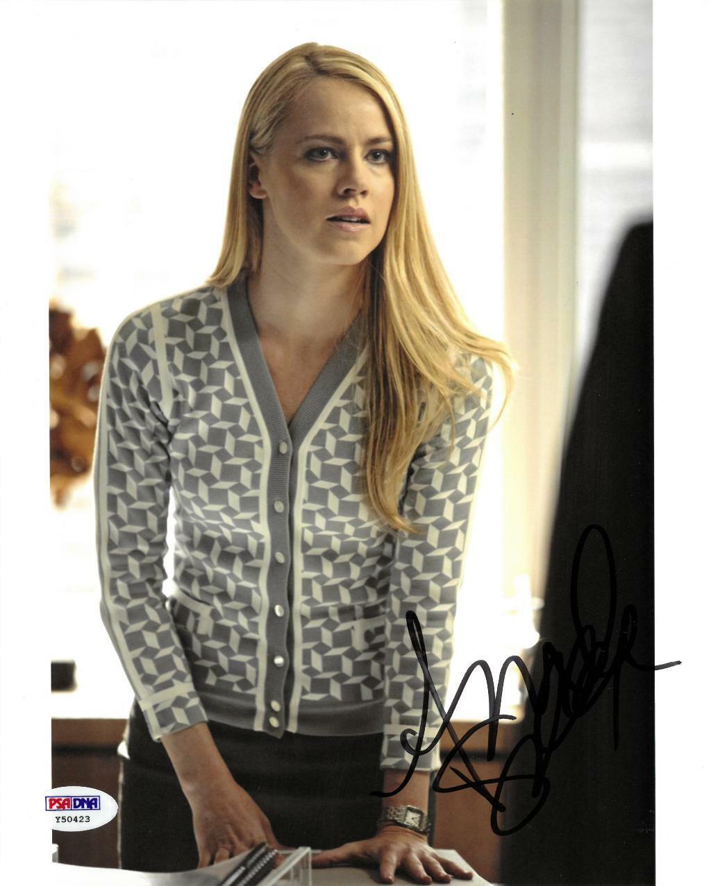 Amanda Schull Signed Suits Authentic Autographed 8x10 Photo Poster painting PSA/DNA #Y50423