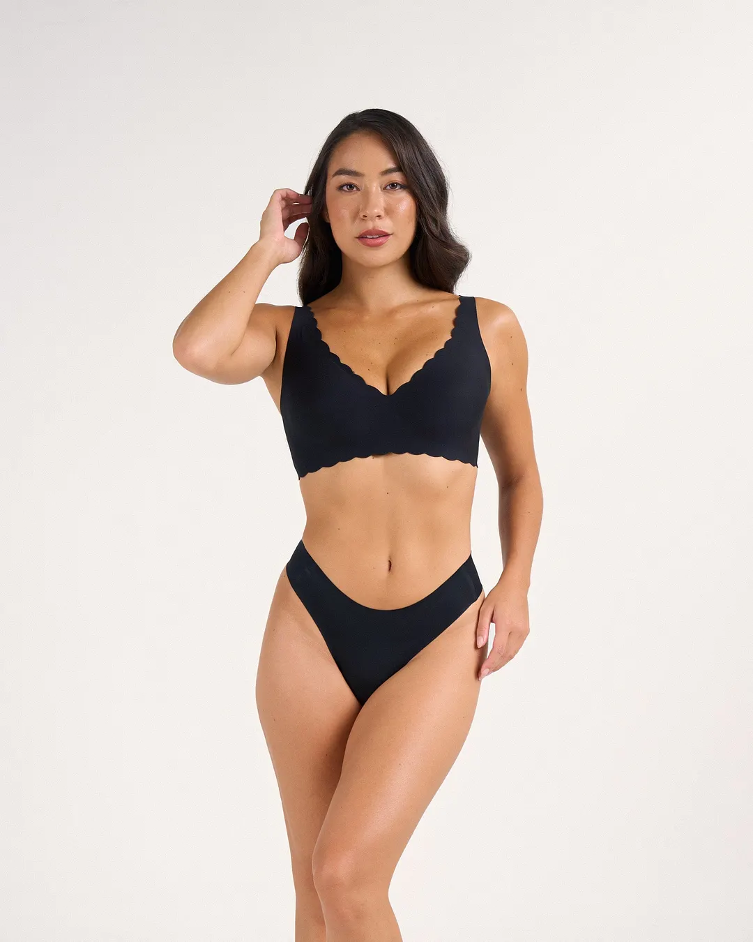 Scalloped Deep V Push-Up Seamless Wireless Jelly Bra
