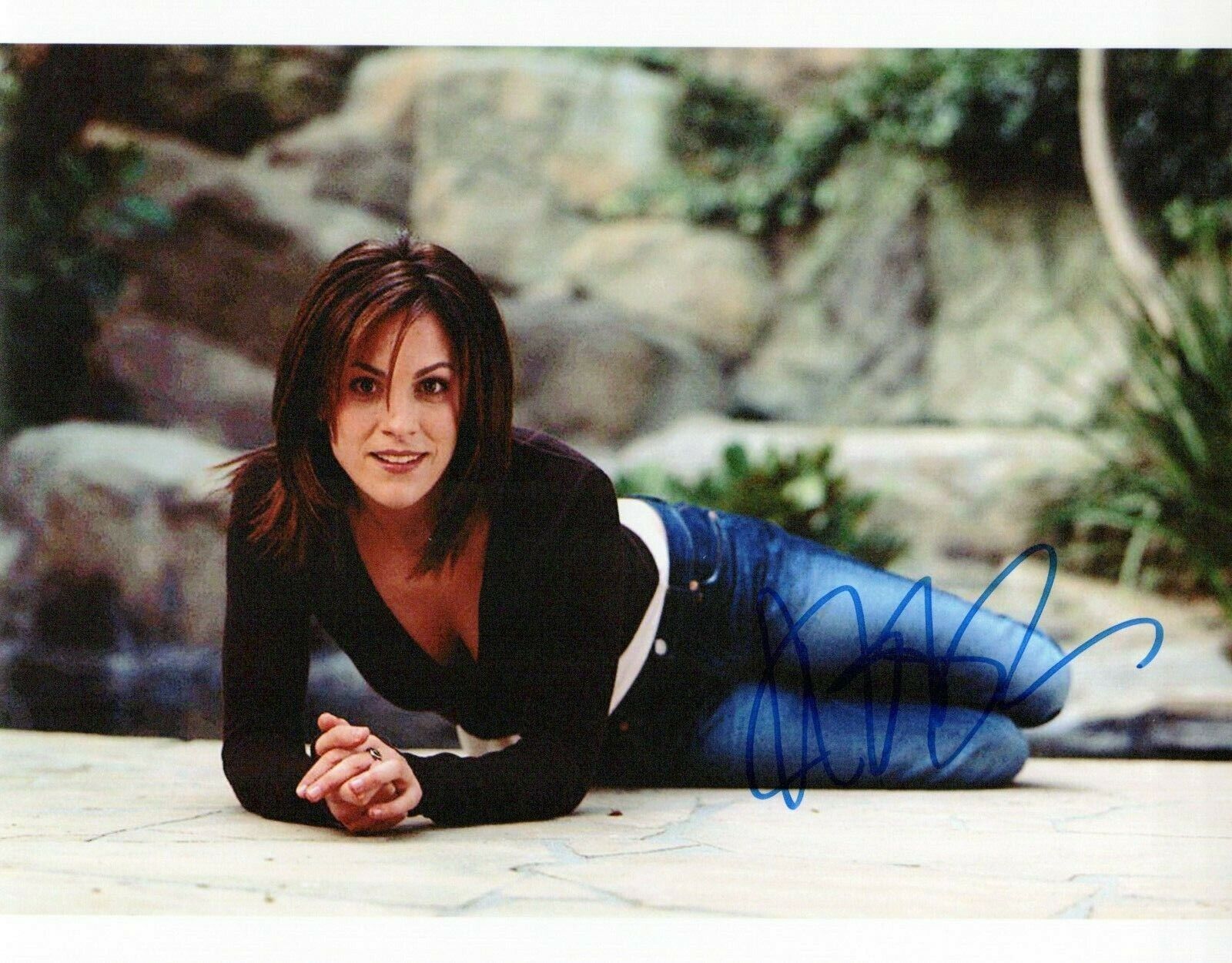 Annabeth Gish glamour shot autographed Photo Poster painting signed 8x10 #1