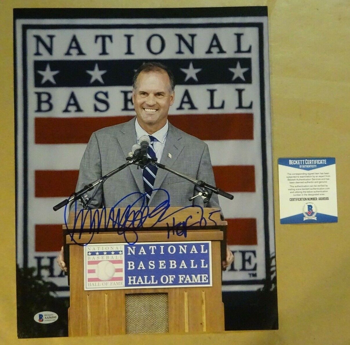 Signed RYNE SANDBERG Cubs Autographed Hall of Fame Photo Poster painting 11X14 BECKETT COA