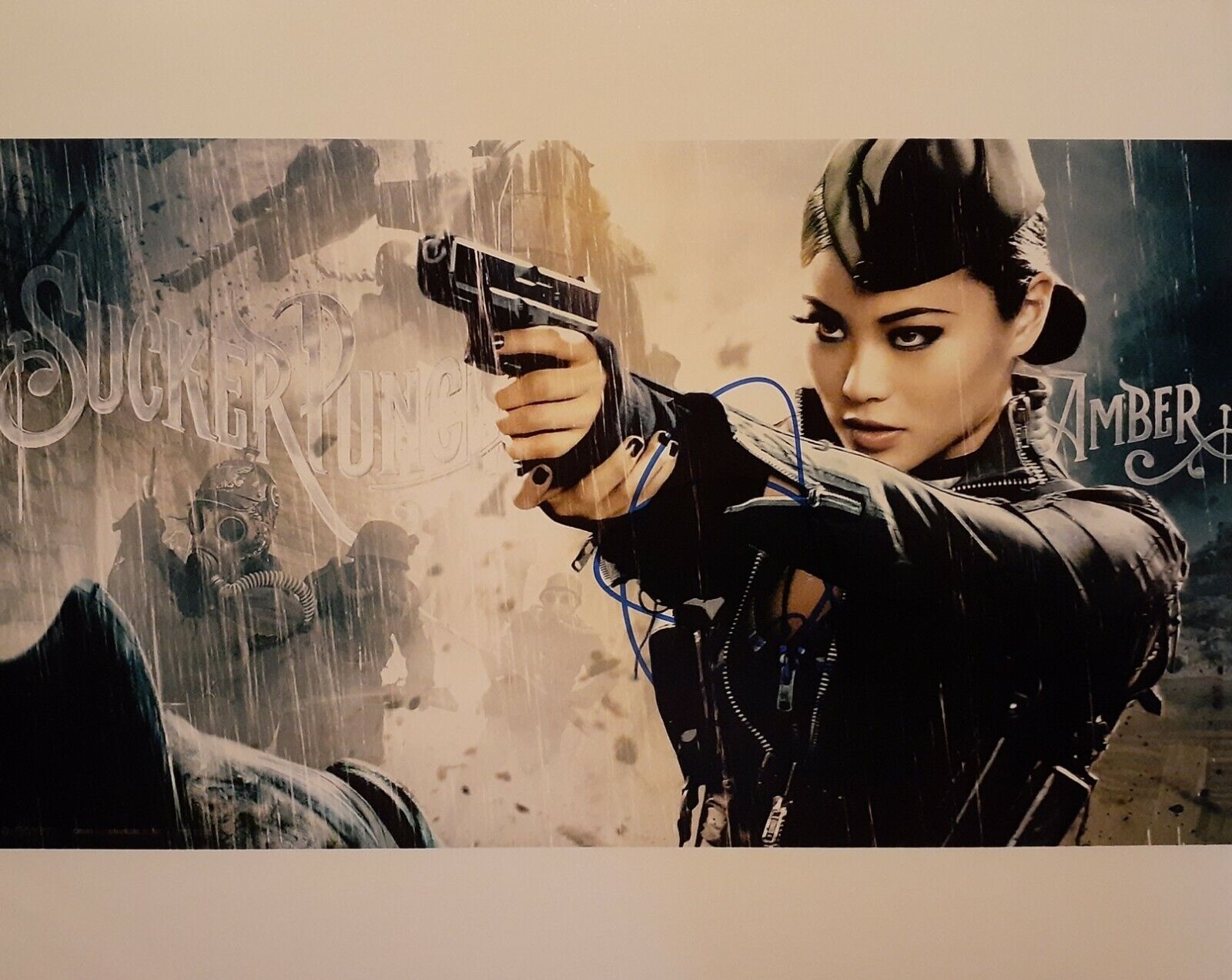 Jamie Chung signed 8x10