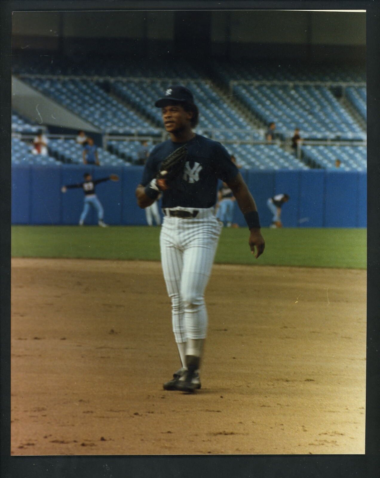 Rickey Henderson 1985 Original 8 x 10 Photo Poster painting New York Yankees 2B2B