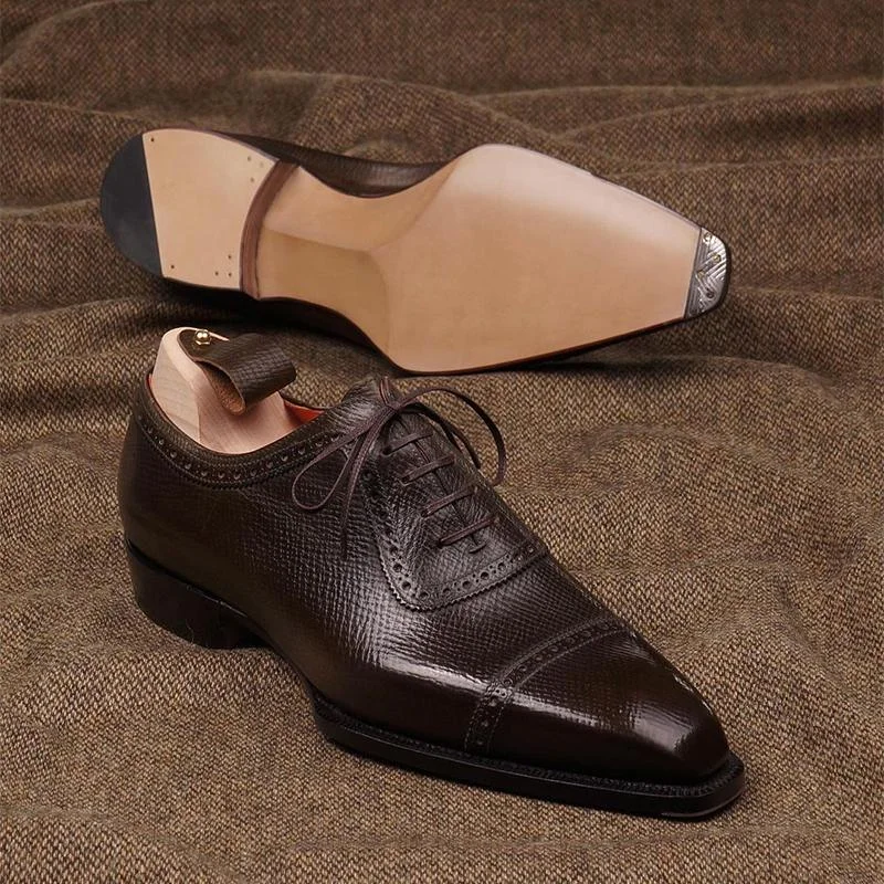Classic Derby leather shoes for men.