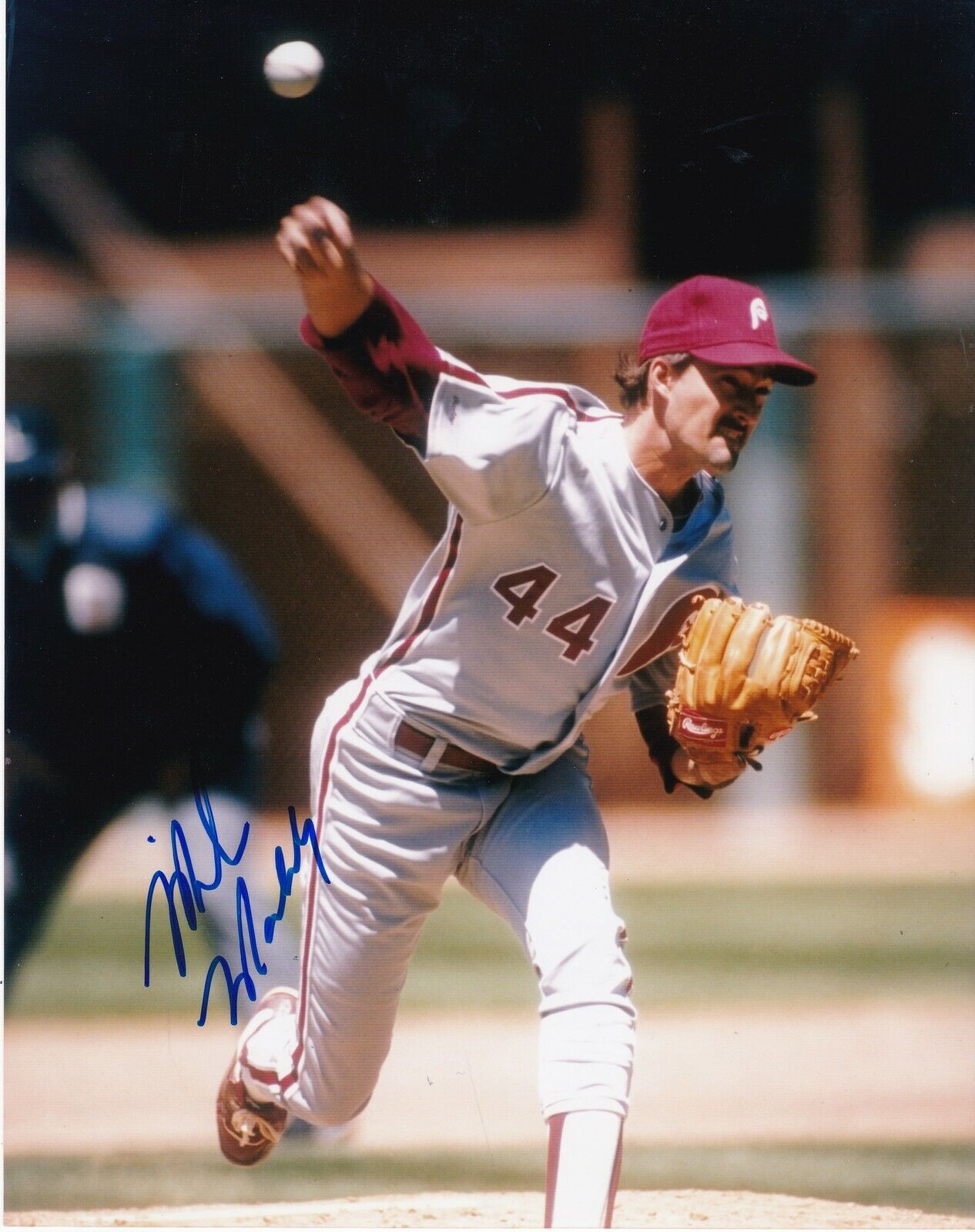 MIKE MADDUX PHILADELPHIA PHILLIES ACTION SIGNED 8x10