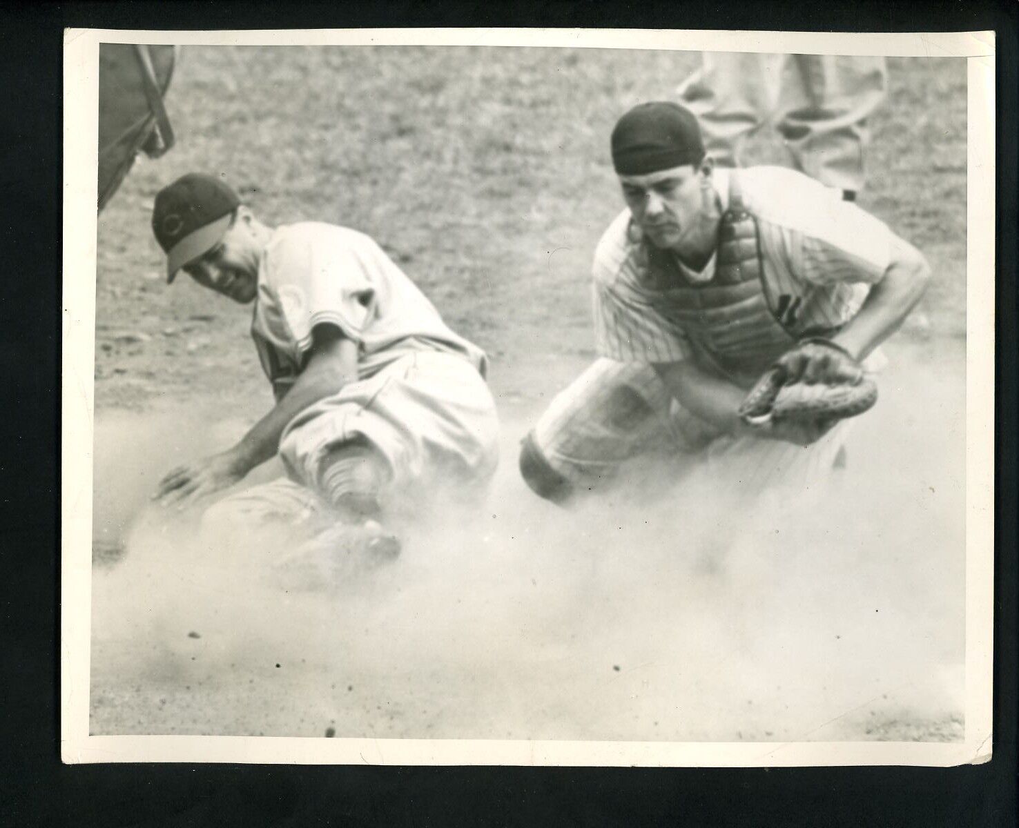 Aaron Robinson & Lou Boudreau 1946 Type 1 Press Photo Poster painting Yankees Cleveland Indians