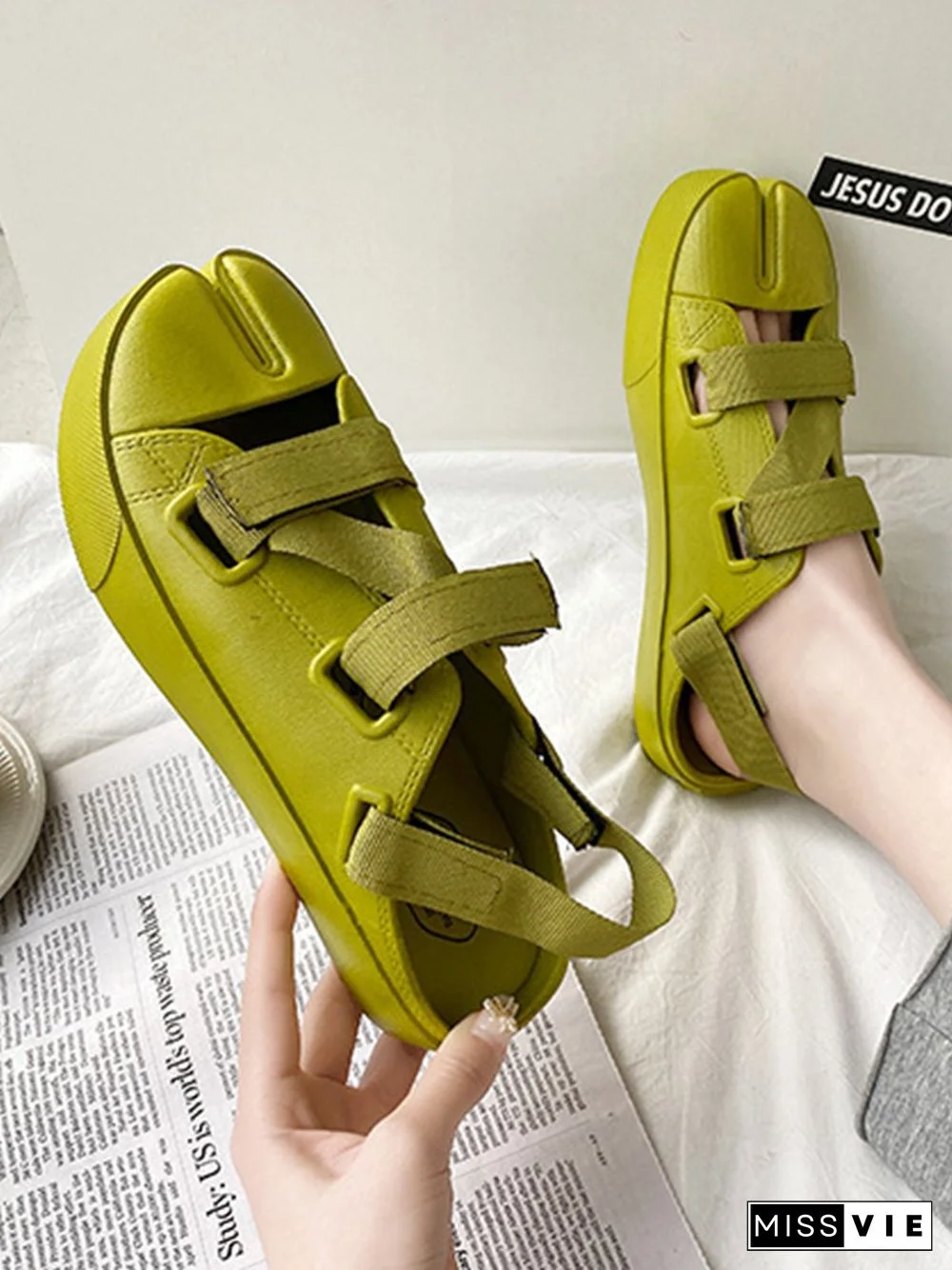 Casual Plain Split Toe Sandals